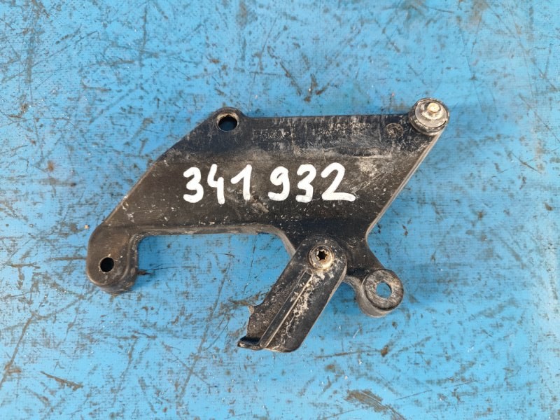 Кронштейн FORD ESCAPE 12-19 2017 T15HDTX F1F1-14A301-BA Б/У