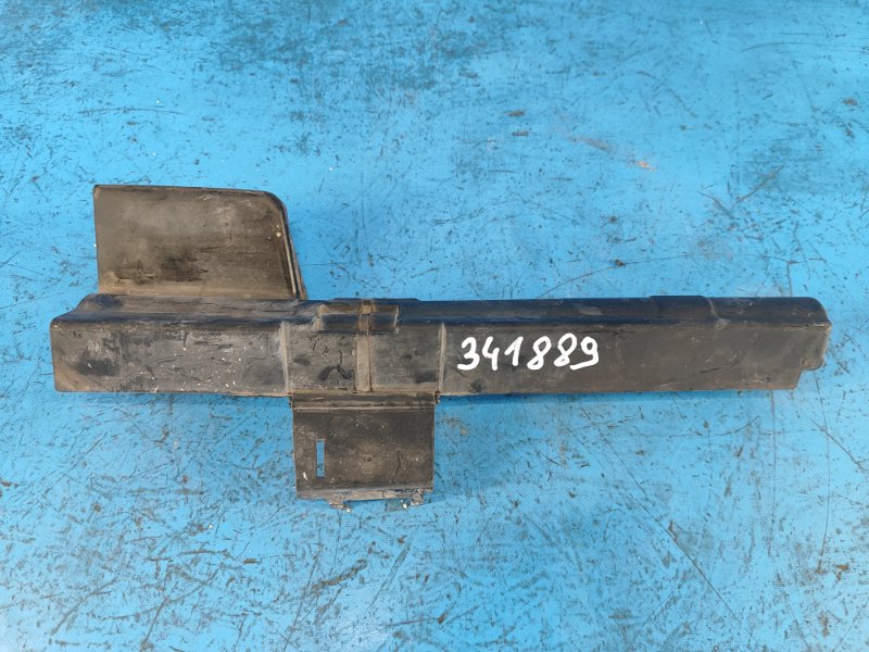 Пластик подкапотного отсека FORD MUSTANG 15- 2.3 C23HD0D FR3B-8103-BC Б/У