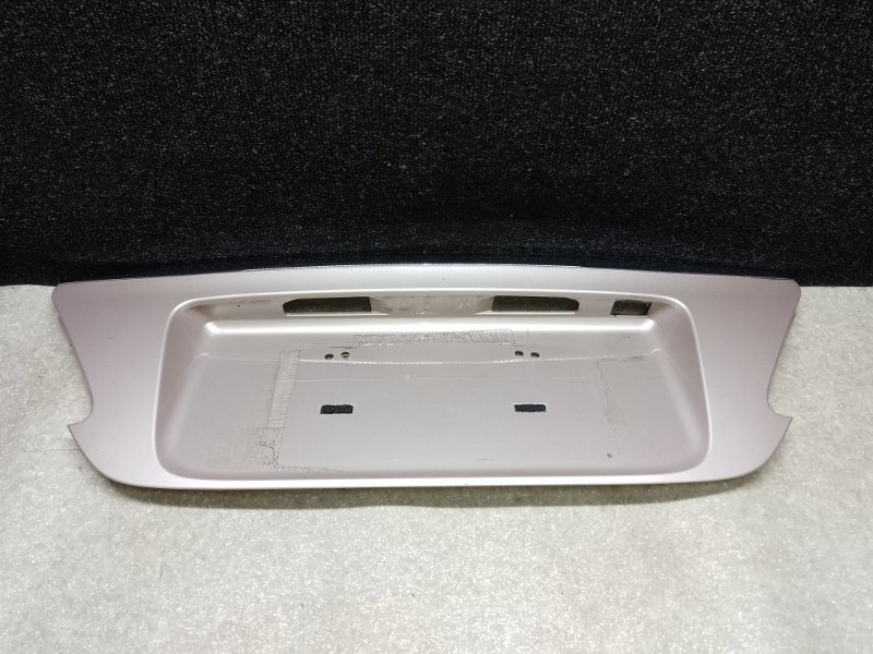 Панель подсветки номера ES350 06-12 2006 3.5 2GR-FE