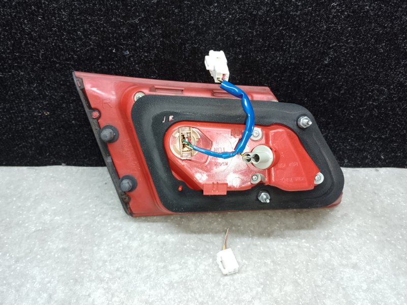 Фонарь внутренний правый ES350 06-12 2006 3.5 2GR-FE