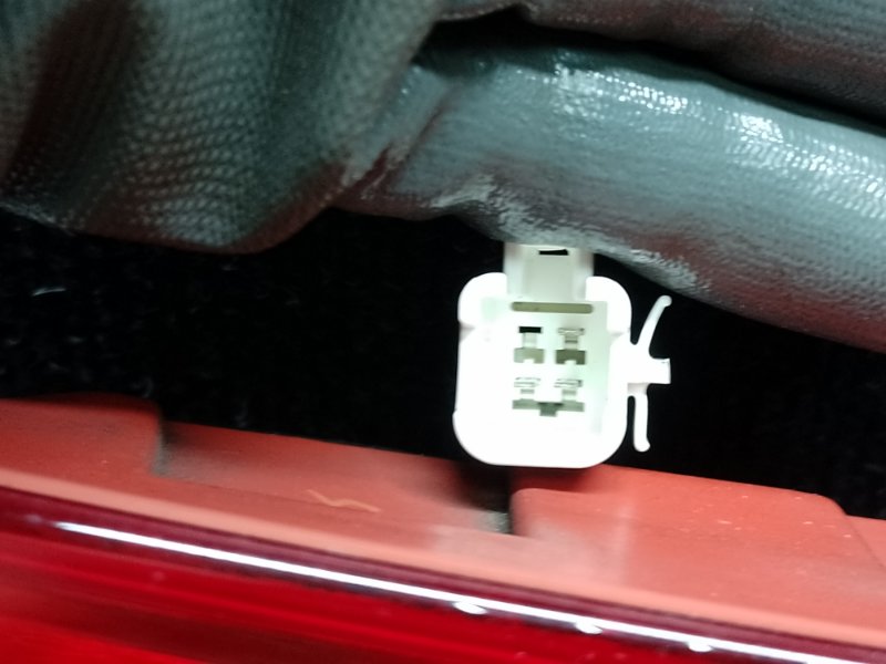 Фонарь внутренний левый ES350 06-12 2006 3.5 2GR-FE