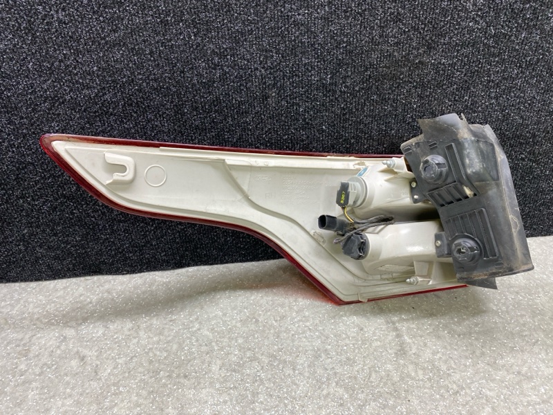 Фонарь наружный правый ESCAPE 12-19 2014 T20HDTX