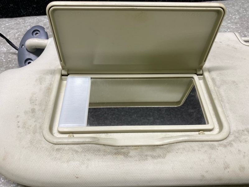 Козырек солнцезащитный левый ESCAPE 12-19 2014 T20HDTX