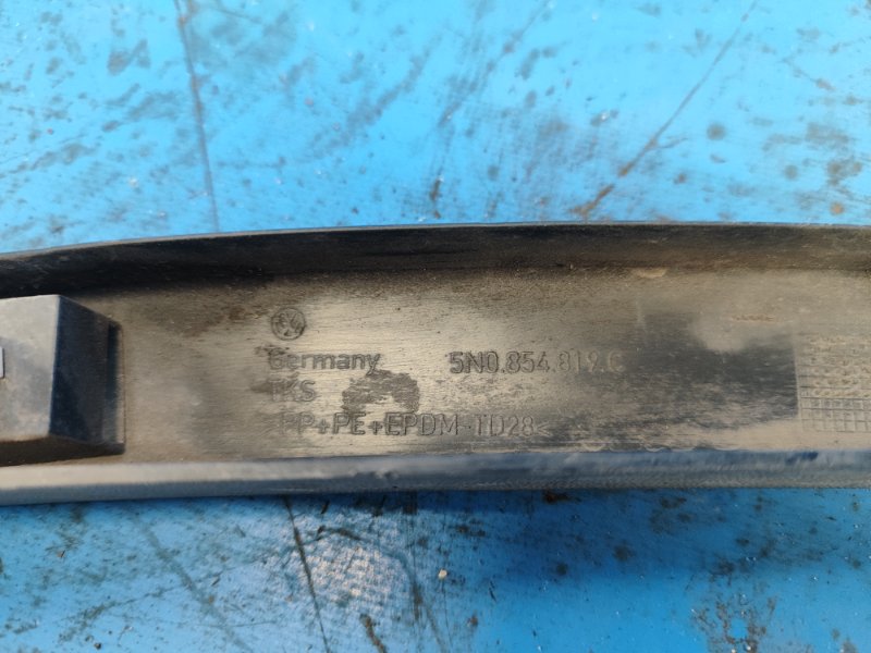 Накладка крыла (расширитель арки) задняя левая TIGUAN 08-17 2017 2.0 CCTA