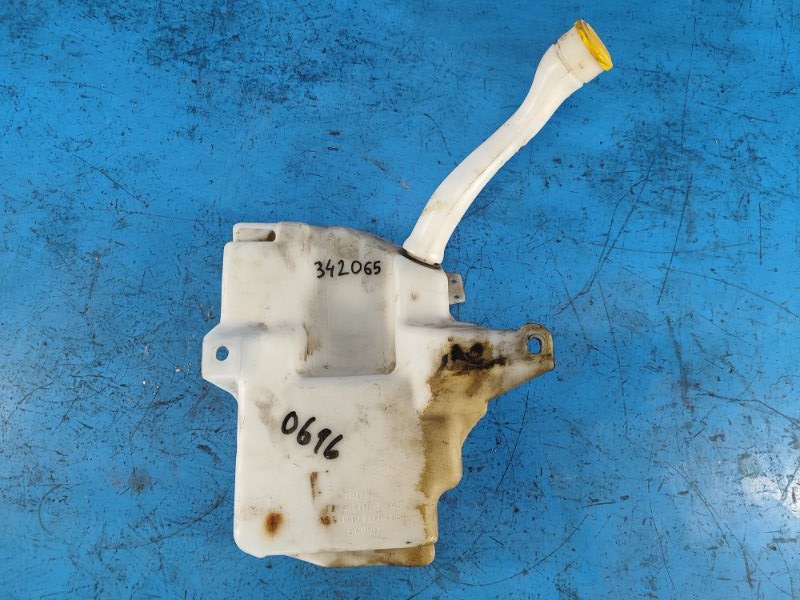 Бачок омывателя FORD ESCAPE 12-19 2017 T15HDTX FJ5Z-1761-8A Б/У