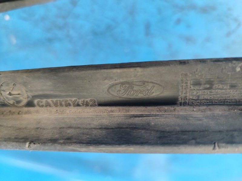 Наполнитель бампера задний ESCAPE 12-19 2017 T15HDTX Наполнитель бампера задний ESCAPE 12-19 2017 T15HDTX