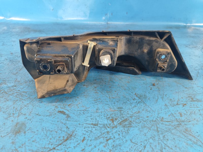 Кронштейн заднего бампера левый FUSION 14- Кронштейн заднего бампера левый FUSION 14-