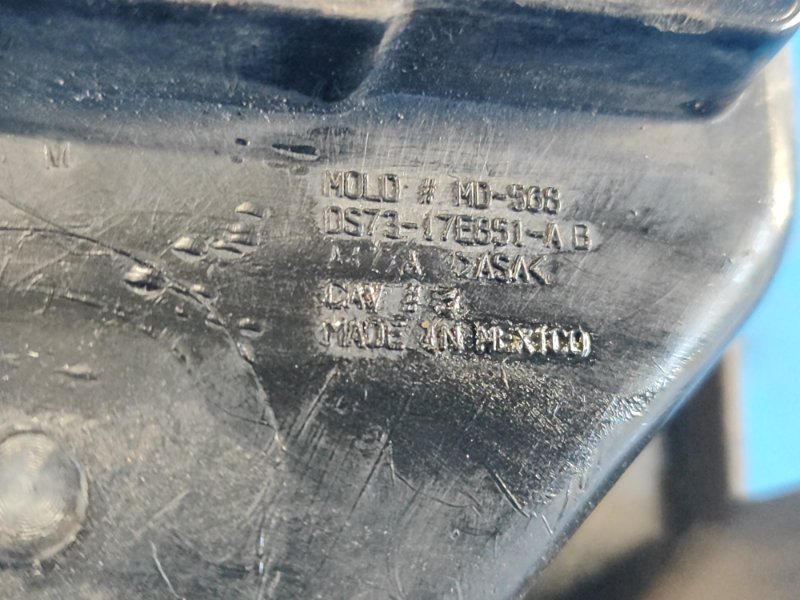 Кронштейн заднего бампера левый FORD FUSION 14- Кронштейн заднего бампера левый FORD FUSION 14-