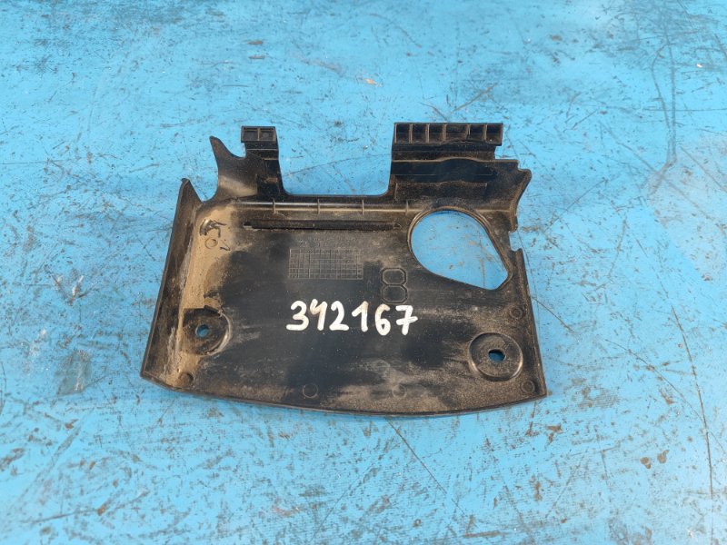 Пластик подкапотного отсека TOYOTA PRIUS - 30 09-17 1661528010 Б/У