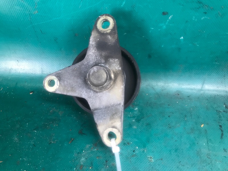 Ролик обводной навесного оборудования FX S50 03-08 2003 VK45DE