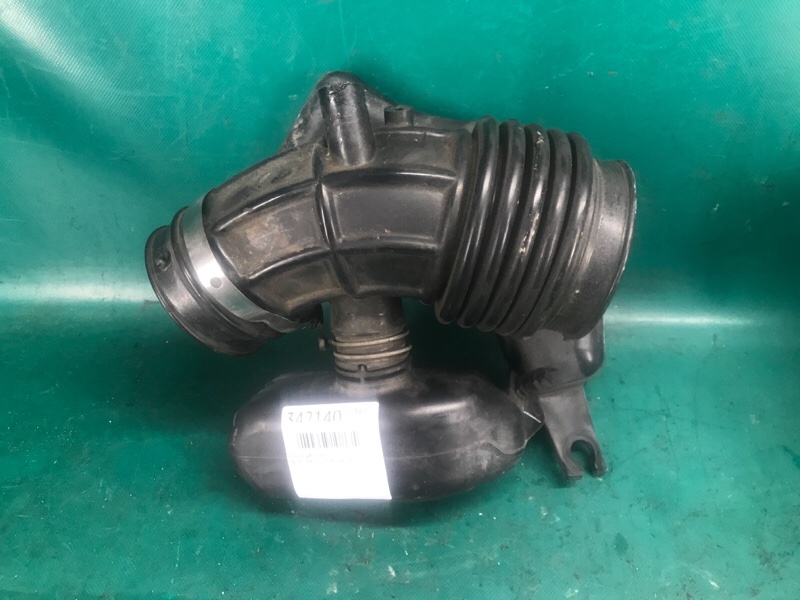 Патрубок воздушного фильтра INFINITI FX S50 03-08 2003 VK45DE 16576-CG200 Б/У