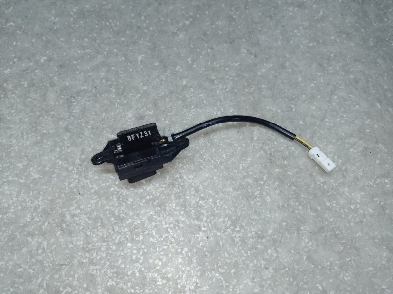 Датчик слепых зон передний правый ACURA MDX (YD3) 13-21 3.5 J35Y5