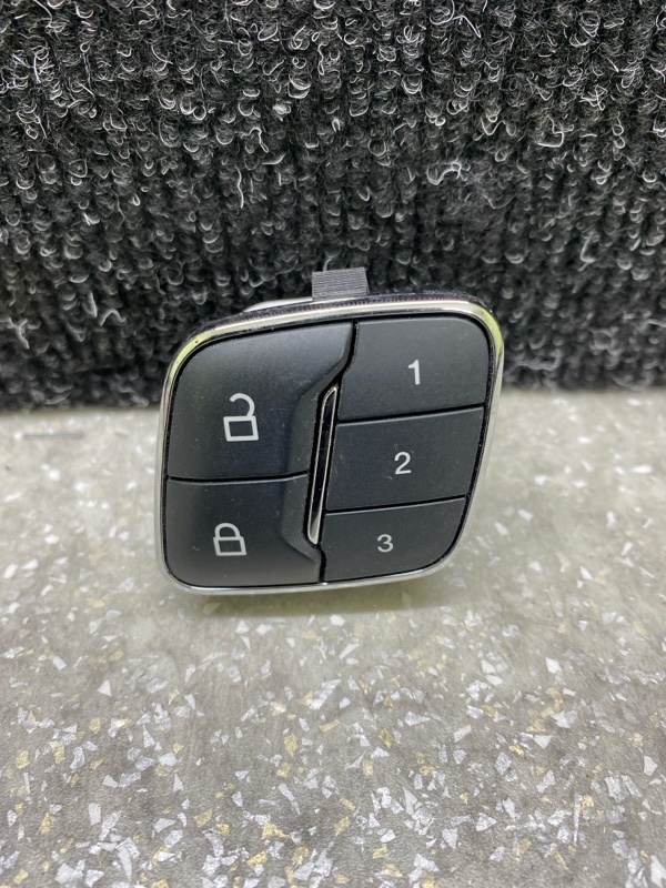 Блок кнопок памяти сидений передний левый FORD ESCAPE 12-19 2014 T20HDTX BB5Z-14776-AA Б/У