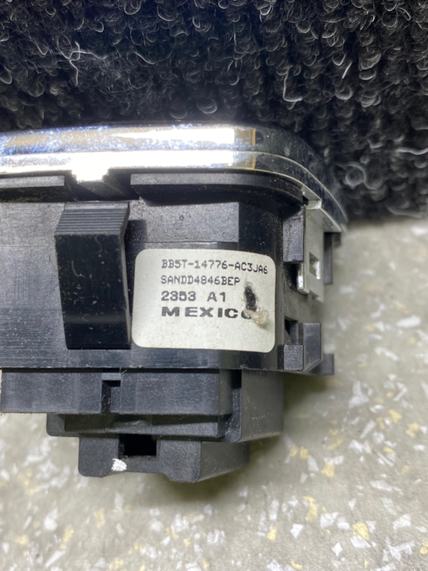 Блок кнопок памяти сидений передний левый FORD ESCAPE 12-19 T20HDTX