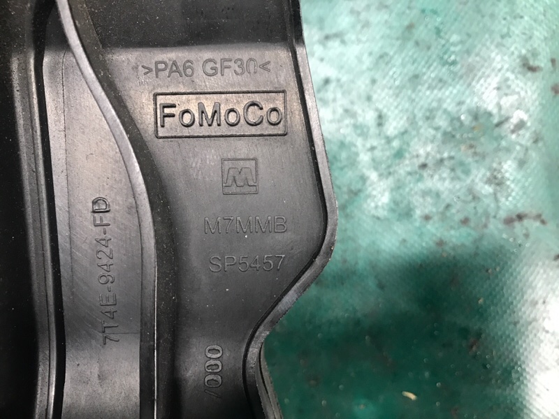 Коллектор впускной CX-9 06-16 2007 3.5