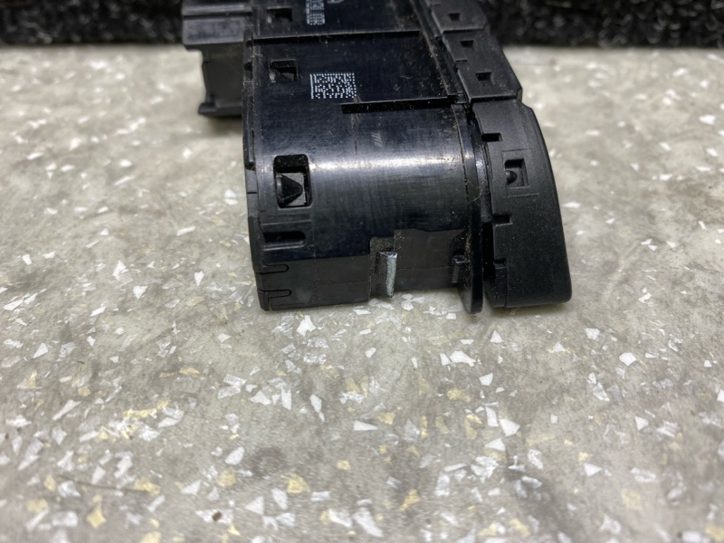 Блок кнопок торпедо FORD ESCAPE 12-19 T20HDTX