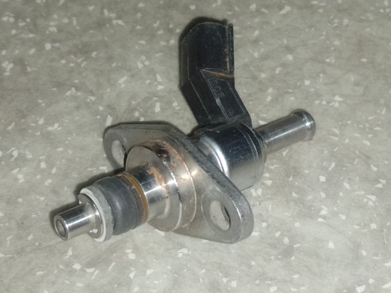 Датчик давления топлива LEXUS LS600HL 06-17 2008 Седан 5.0 20320-31020 Б/У