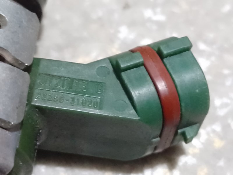 Форсунка топливная LEXUS LS430 00-06