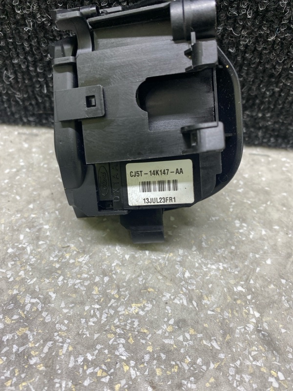 Кнопки на руль правые FORD ESCAPE 12-19 T20HDTX