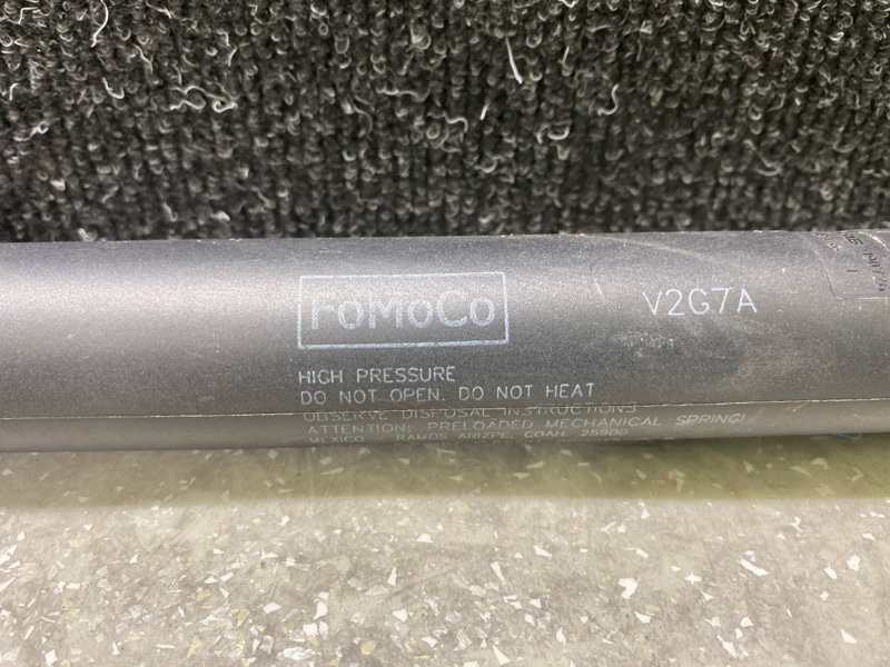 Амортизатор крышки багажника правый ESCAPE 12-19 2014 T20HDTX Амортизатор крышки багажника правый ESCAPE 12-19 2014 T20HDTX