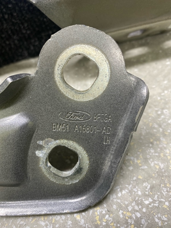 Петля капота левая ESCAPE 12-19 2014 T20HDTX Петля капота левая ESCAPE 12-19 2014 T20HDTX