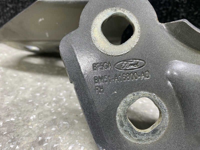 Петля капота правая ESCAPE 12-19 2014 T20HDTX Петля капота правая ESCAPE 12-19 2014 T20HDTX