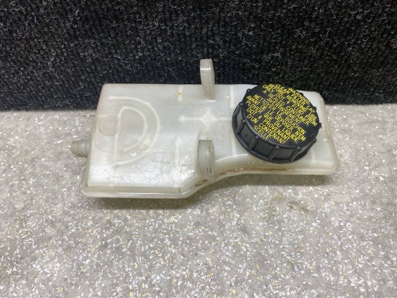 Бачок главного тормозного цилиндра FORD ESCAPE 12-19 2014 T20HDTX CV6Z-2K478-A Б/У