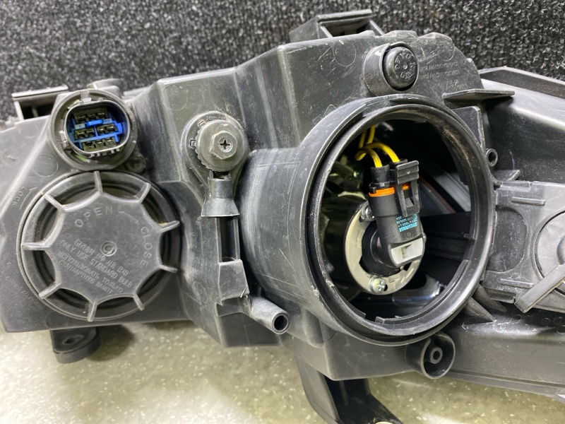 Фара левая ELANTRA AD 16- 2016 2.0 G4NH