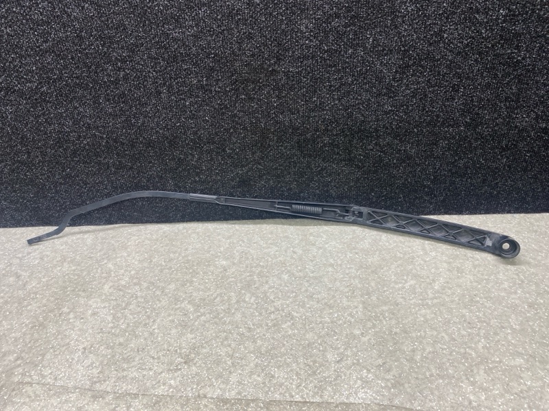 Поводок стеклоочистителя передний правый ELANTRA MD 10-15 2013 1.8 G4NB