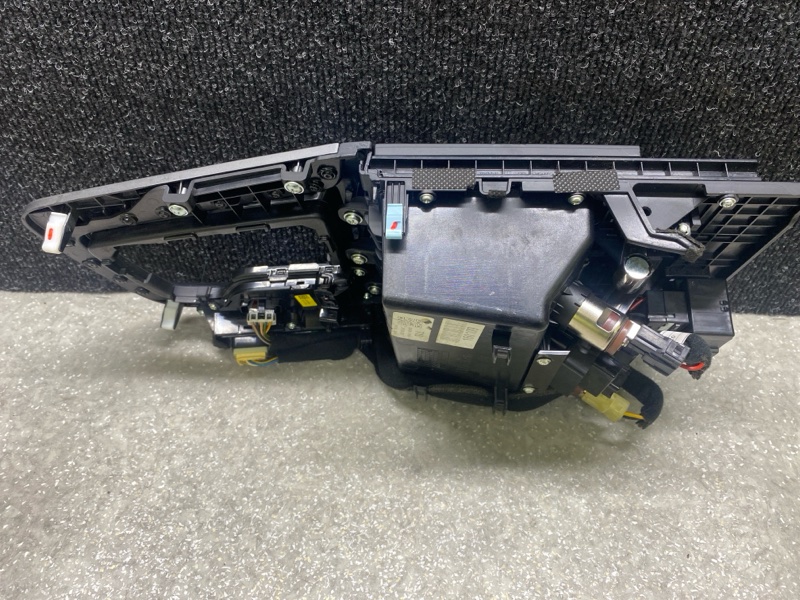 Консоль центральная ELANTRA AD 16- 2016 2.0 G4NH