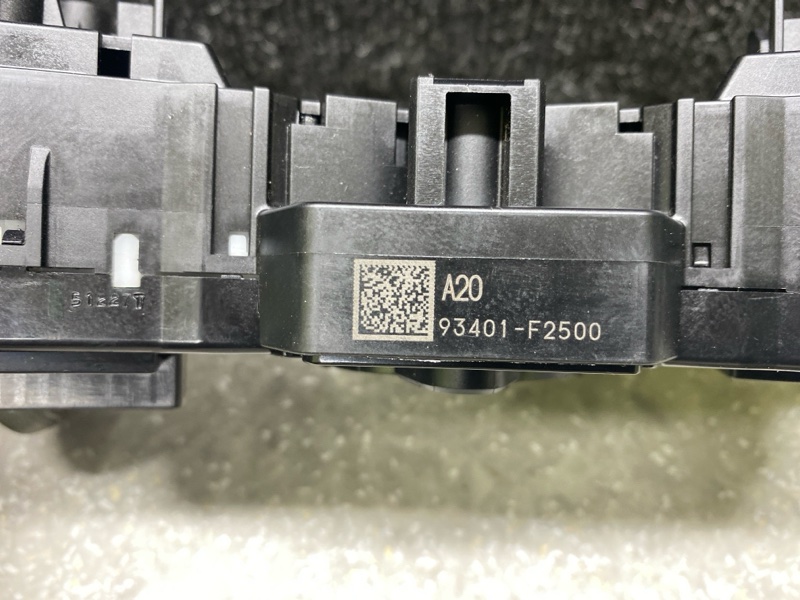 Подрулевой переключатель ELANTRA AD 16- 2016 2.0 G4NH