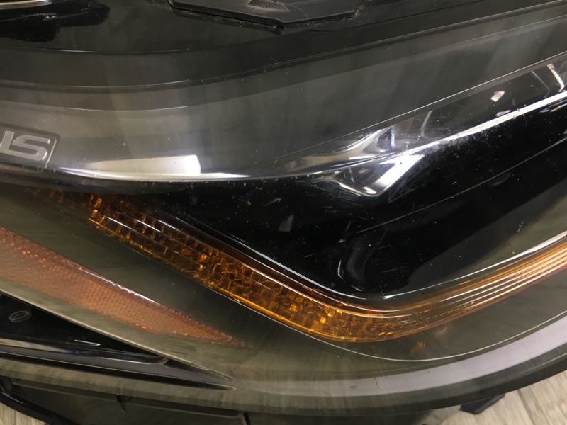 Фара передняя правая ES 18-