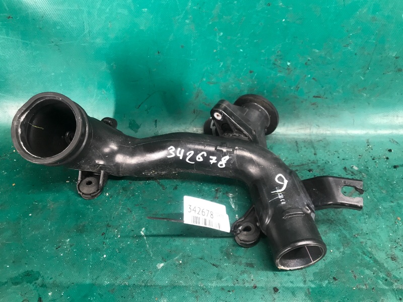 Запчасть патрубок интеркулера NISSAN JUKE 10-19 2013 1.6 MR16DDT 14460-1KC0C Б/У Патрубок интеркулера NISSAN JUKE 10-19 2013 1.6 MR16DDT 14460-1KC0C Б/У