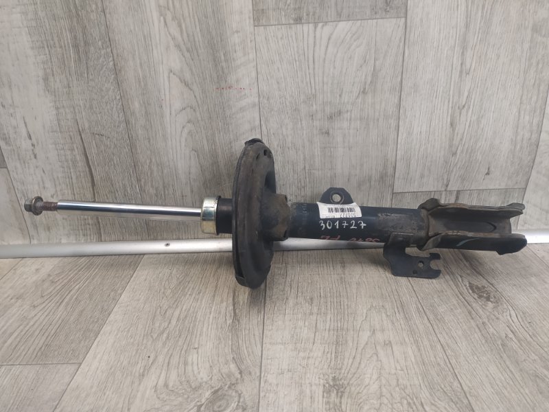 Амортизатор передний левый VENZA 09-16 2009 3.5 2GR-FE