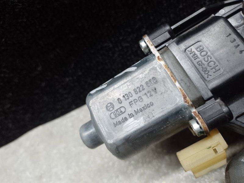 Моторчик стеклоподъемника задний левый SONATA YF 10-14