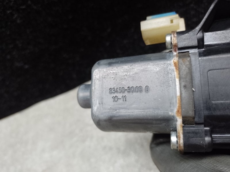 Моторчик стеклоподъемника задний левый SONATA YF 10-14