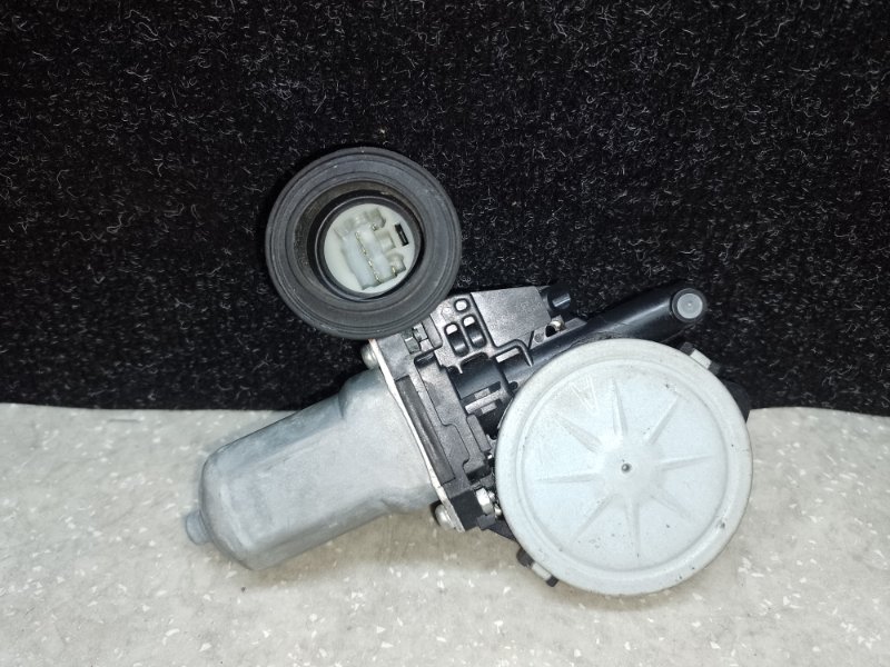 Моторчик стеклоподъемника передний левый Q50 15-20 2016 Седан 3.0 VR30DDTT