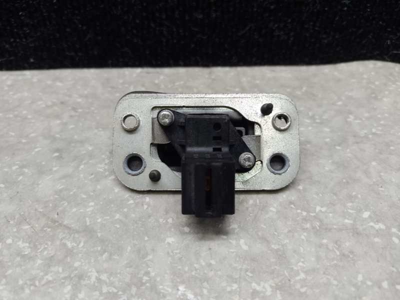 Кнопка открывания багажника наружная ACURA MDX (YD2) 06-13 YD2 3.7 Кнопка открывания багажника наружная ACURA MDX (YD2) 06-13 YD2 3.7