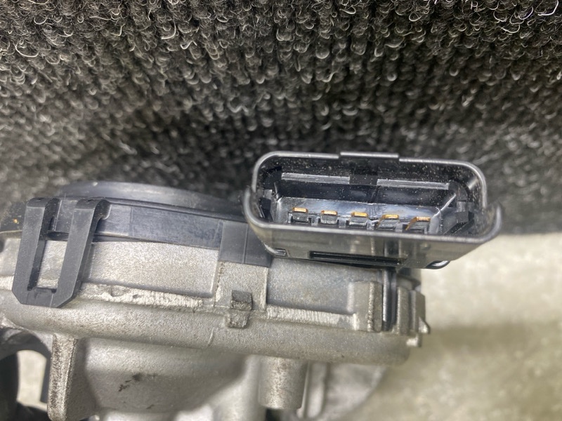 Моторчик стеклоочистителя передний ELANTRA AD 16- 2016 2.0 G4NH