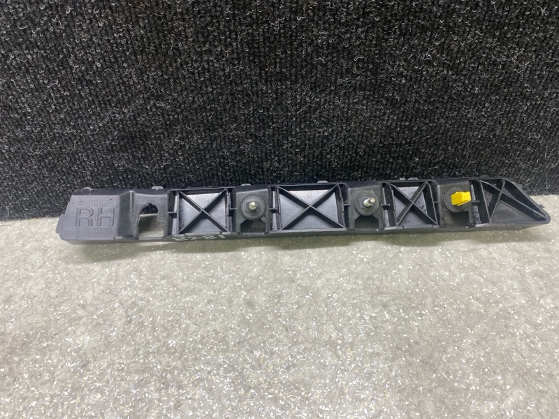 Кронштейн заднего бампера правый HYUNDAI ELANTRA AD 16- 2016 2.0 G4NH 86614-F3000 Б/У