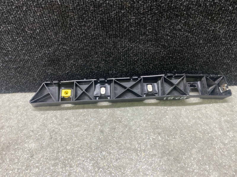 Кронштейн заднего бампера правый ELANTRA AD 16- 2016 2.0 G4NH