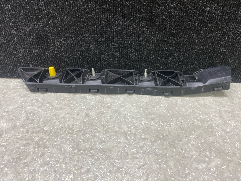 Кронштейн заднего бампера правый HYUNDAI ELANTRA AD 16- 2.0 G4NH