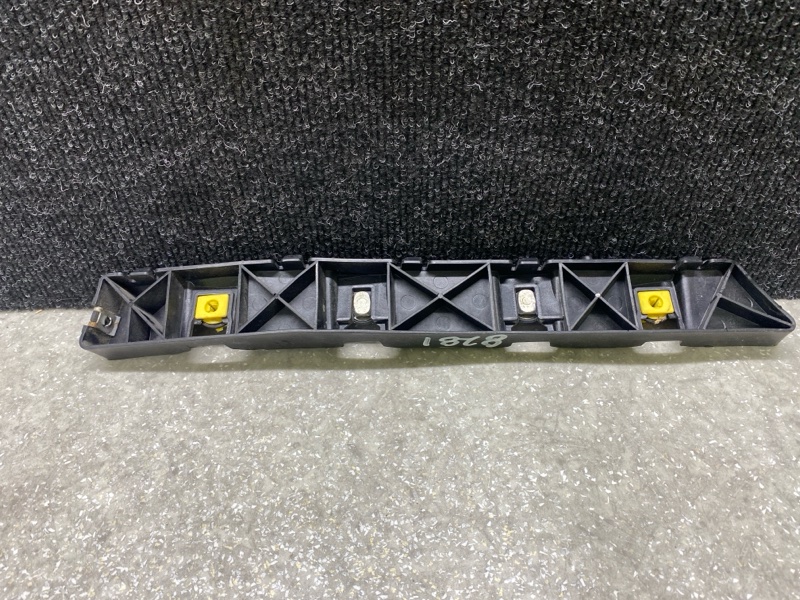 Кронштейн заднего бампера левый ELANTRA AD 16- 2016 2.0 G4NH