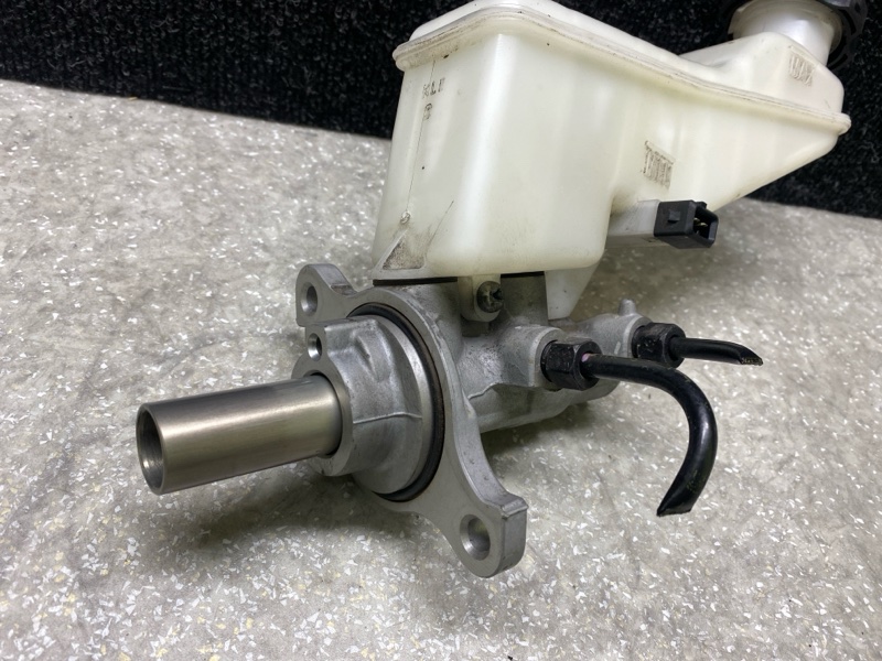 Главный тормозной цилиндр HYUNDAI ELANTRA AD 16- 2.0 G4NH