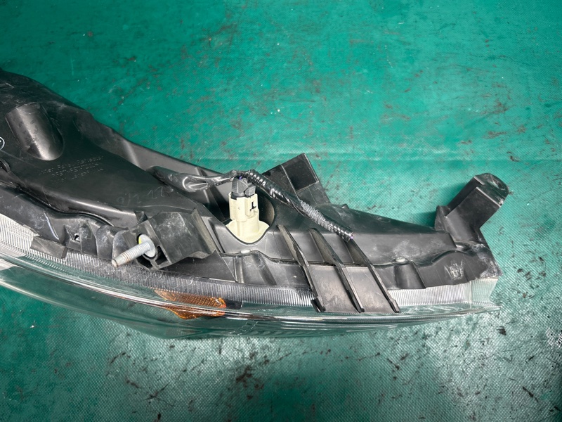 Указатель поворота левый JUKE 10-19 2013 1.6 MR16DDT Указатель поворота левый JUKE 10-19 2013 1.6 MR16DDT