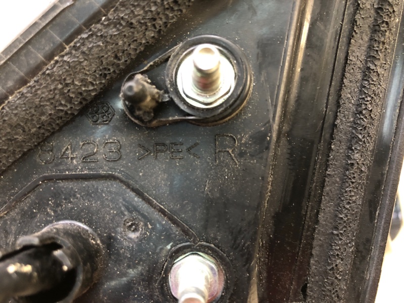 Зеркало правое G25/G35/G37/Q40 06-14