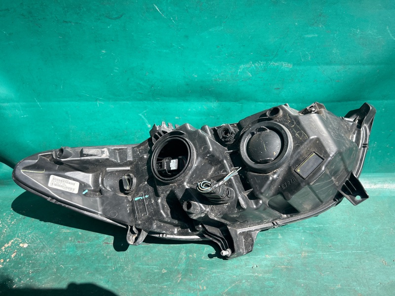 Фара левая FORD FUSION 14- C15HDTX