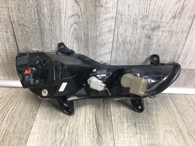 Противотуманная фара левая ESCAPE 12-19 Противотуманная фара левая ESCAPE 12-19