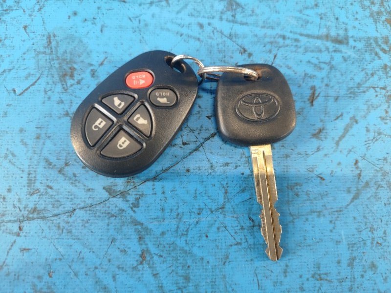 Ключ зажигания TOYOTA SIENNA 11-16 2015 3.5 2GR-FE Б/У