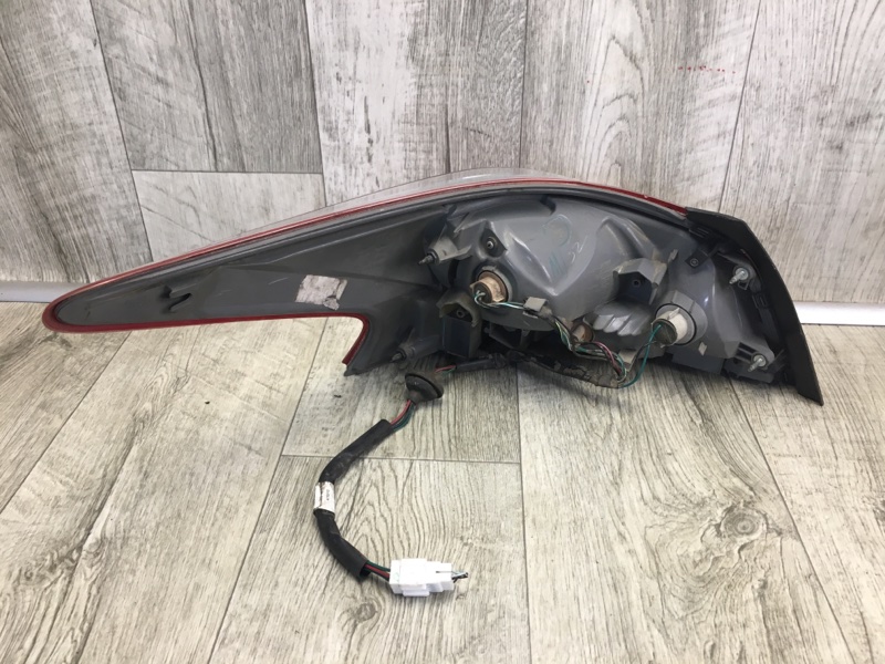 Фонарь наружный правый ALTIMA L33 12-18 L32